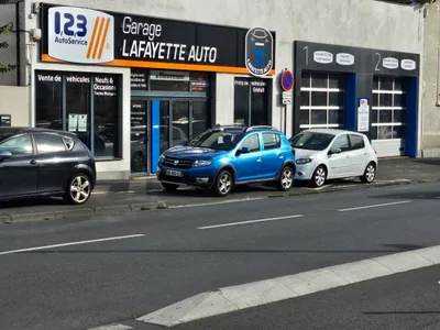 Devanture de Garage Lafayette Auto