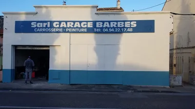 Devanture de Garage barbés
