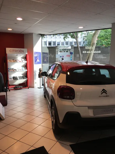 Devanture de Auto Spécialités