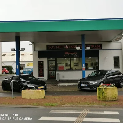 Devanture de SOS nettoyage et lustrage