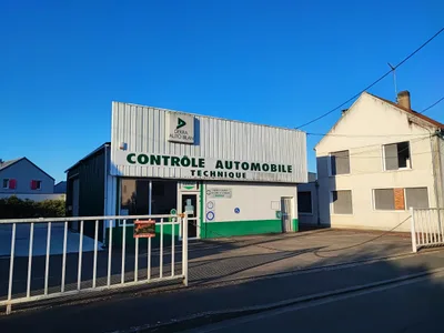 Devanture de DEKRA contrôle technique Orléans