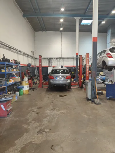 Devanture de Is Auto