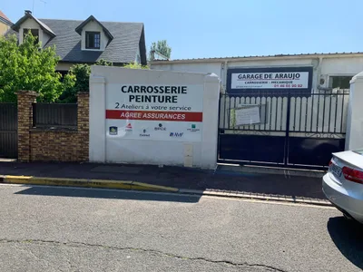 Devanture de Garage De Araujo