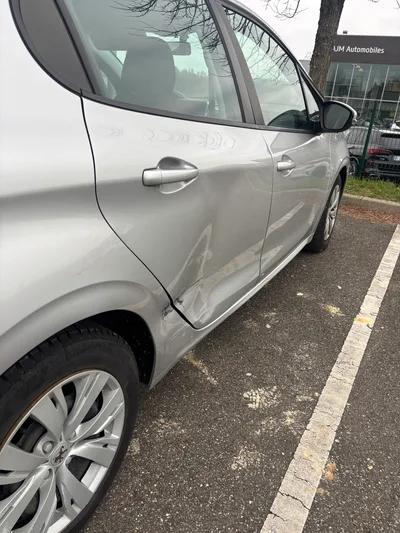Devanture de BH carrosserie