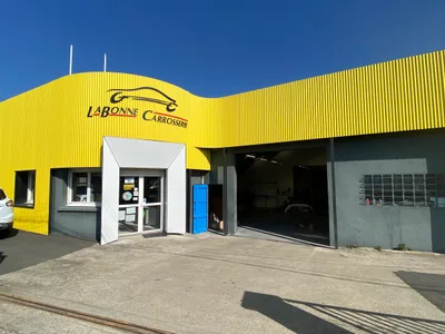 Devanture de Labonne Carrosserie