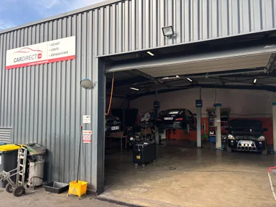 Devanture de CAR DIRECT 44