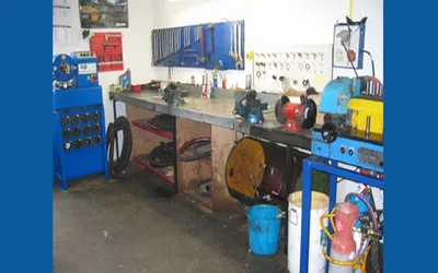 Devanture de Service Auto Niortais