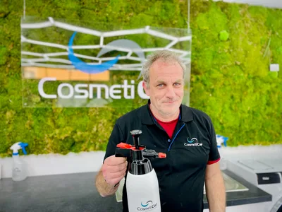 Devanture de CosmétiCar Dijon Grands Crus