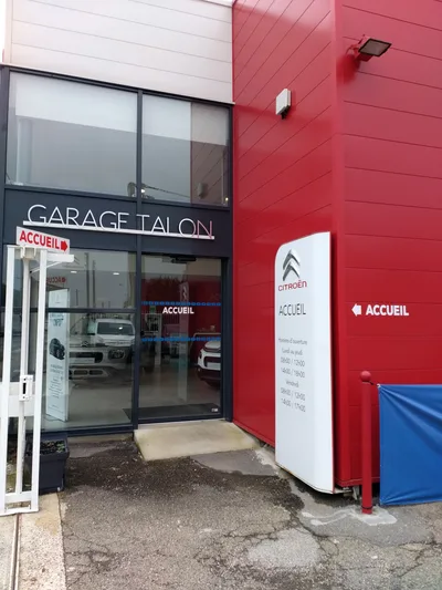 Devanture de Garage Henri Talon