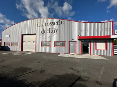 Devanture de Carrosserie du Luy